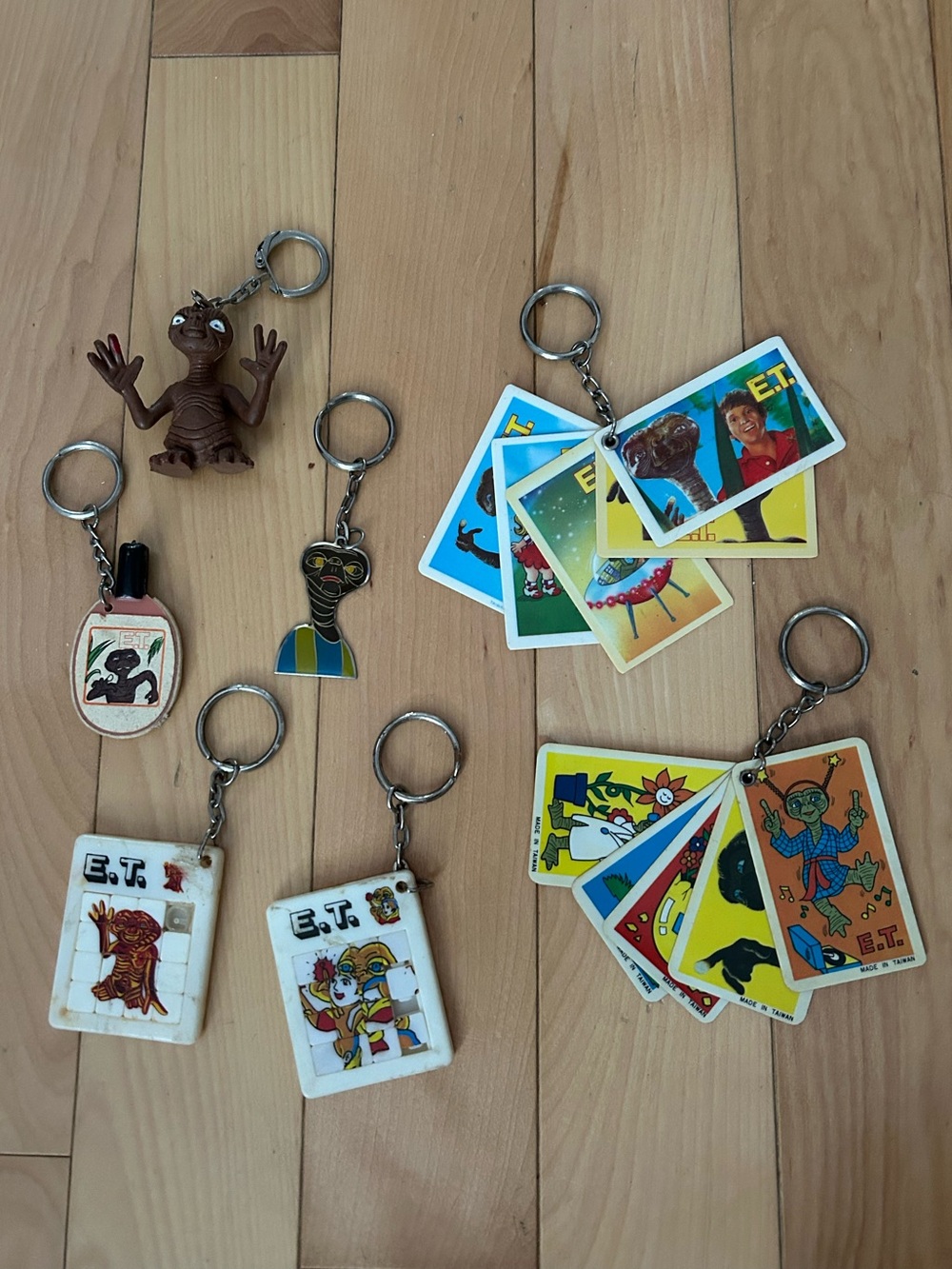 Lot of 7 Vintage 1983 E.T. Movie keychains